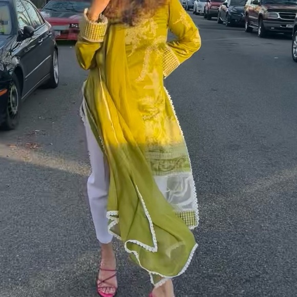 New Lawn Suit Size Small-Med - Picture 6 of 8